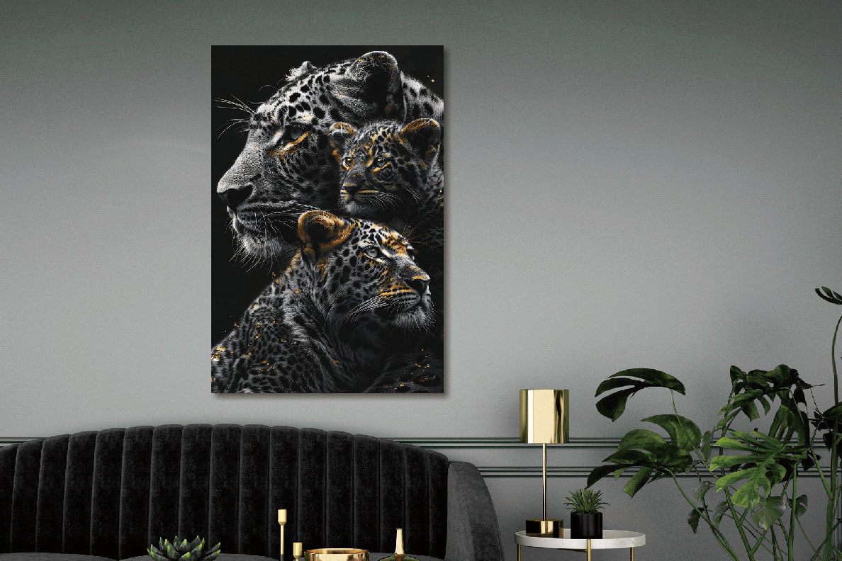 Glasbild «Panther mit goldenen Akzenten» 80 × 120 cm – Ansicht 2