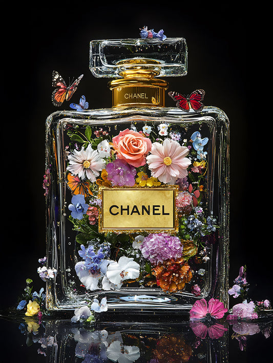 Glasbild «Transparentes Parfüm mit Blumen» 80 × 120 cm