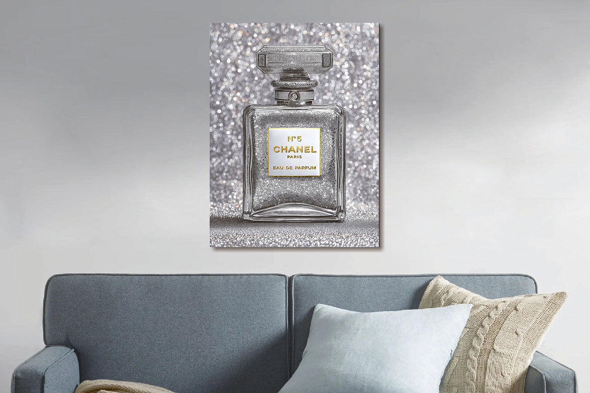 Glasbild «Silberne Parfümflasche 1» 60 × 80 cm – Goldfolie – Ansicht 2