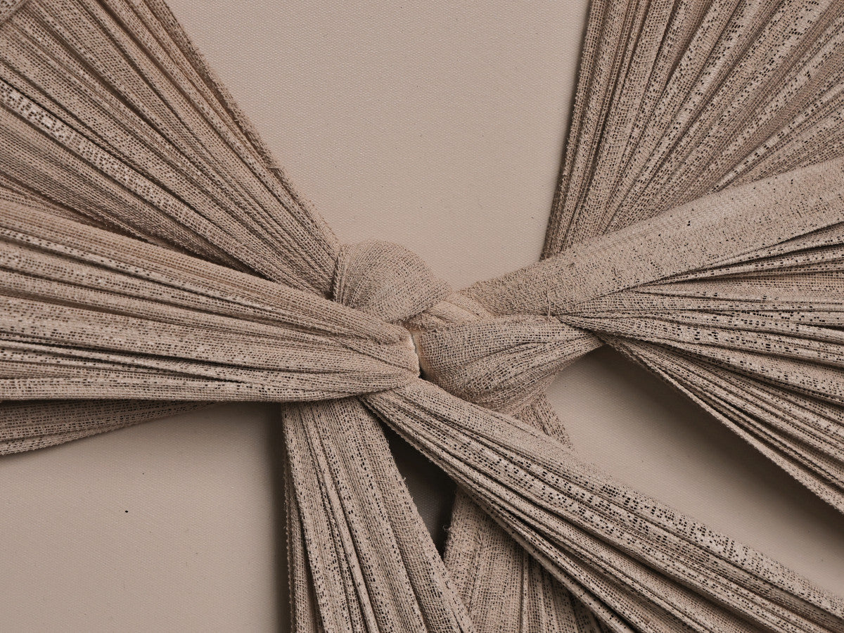 Ölgemälde «Gewebt 1» 100 × 150 cm mit Rahmen – Ansicht 4
