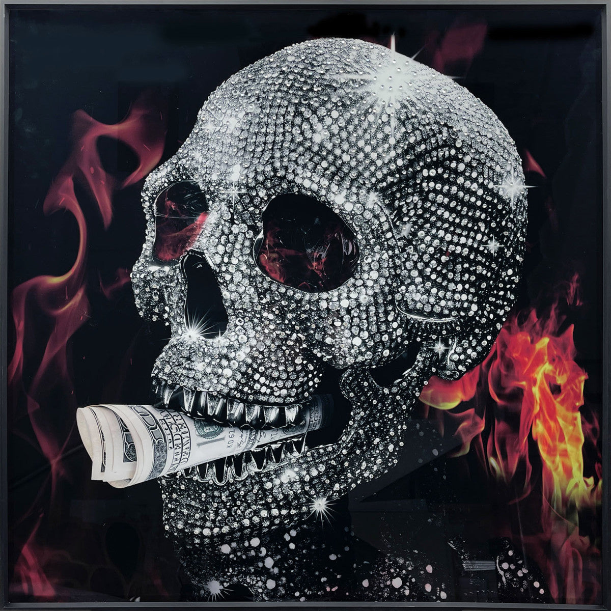 Glasschilderij met kristallen en lijst 80x80cm Rokende doodskop