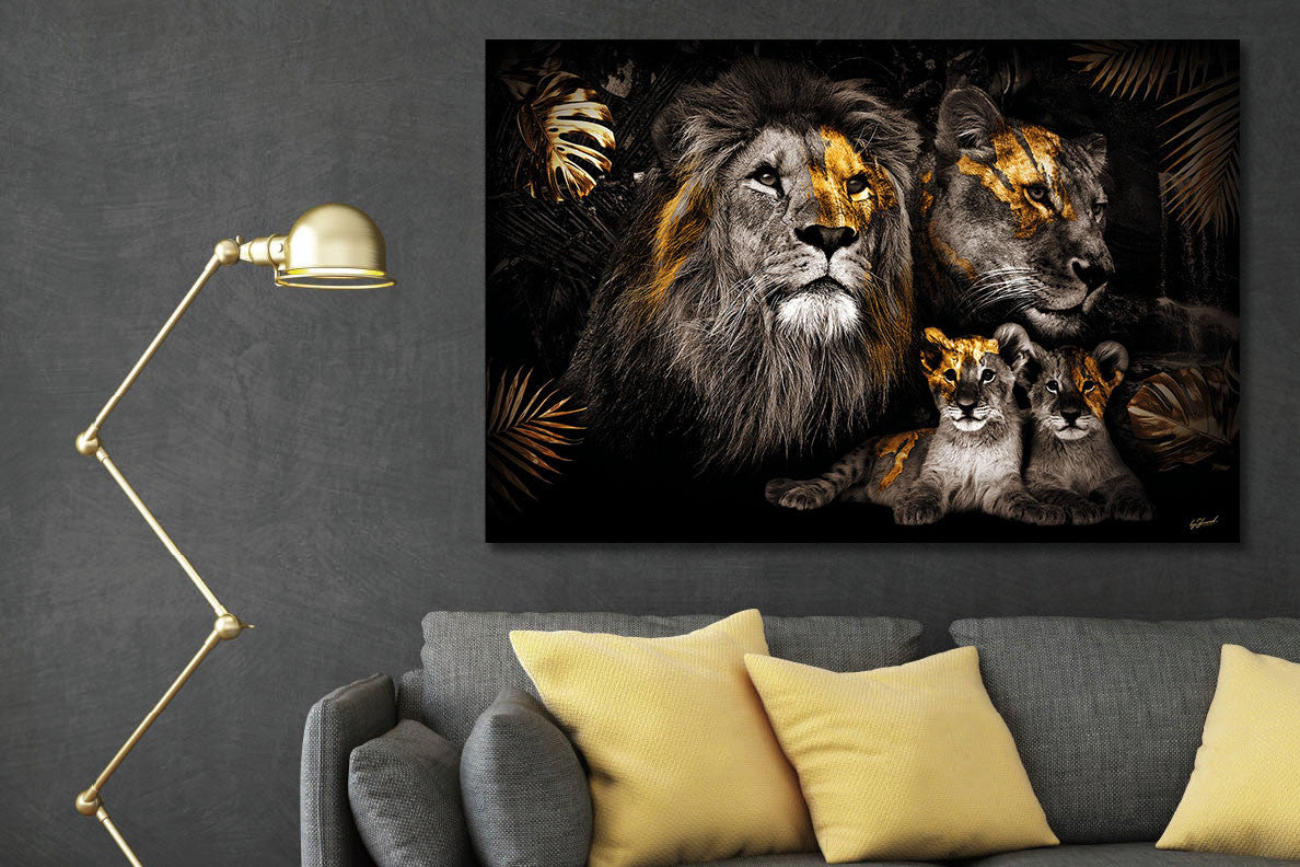 Glasbild «Löwenfamilie mit 2 Löwenjungen» 120 × 80 cm – Ansicht 2